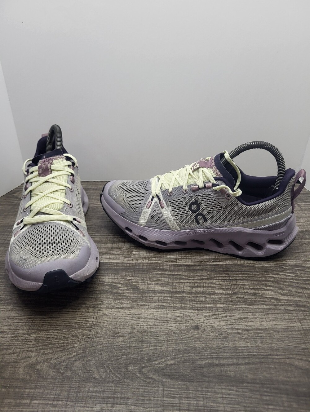 On Running Women’s Athletic Shoes in Light Purple and Cream